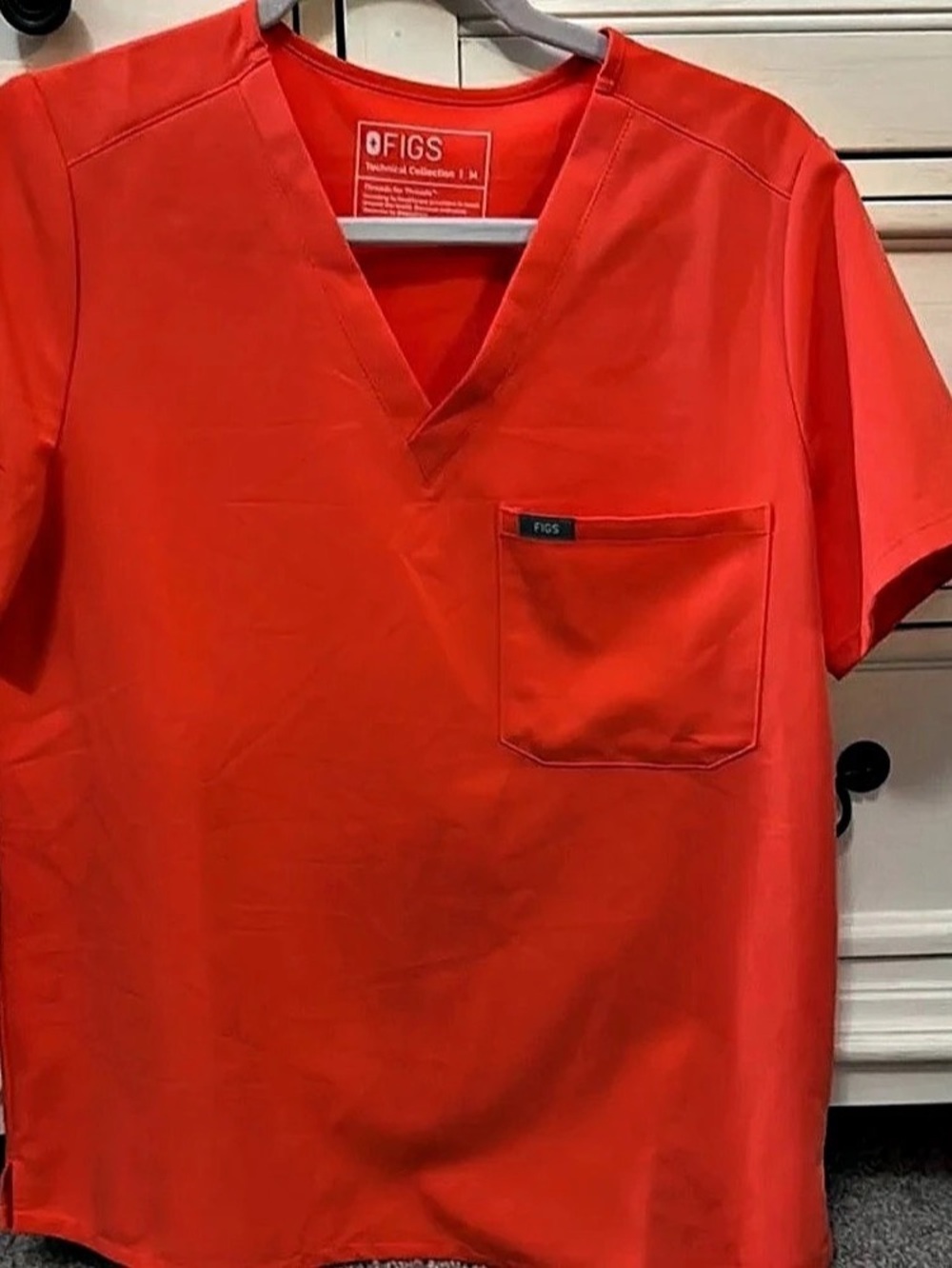 FIGS Fiery Coral SET Size Medium Like New